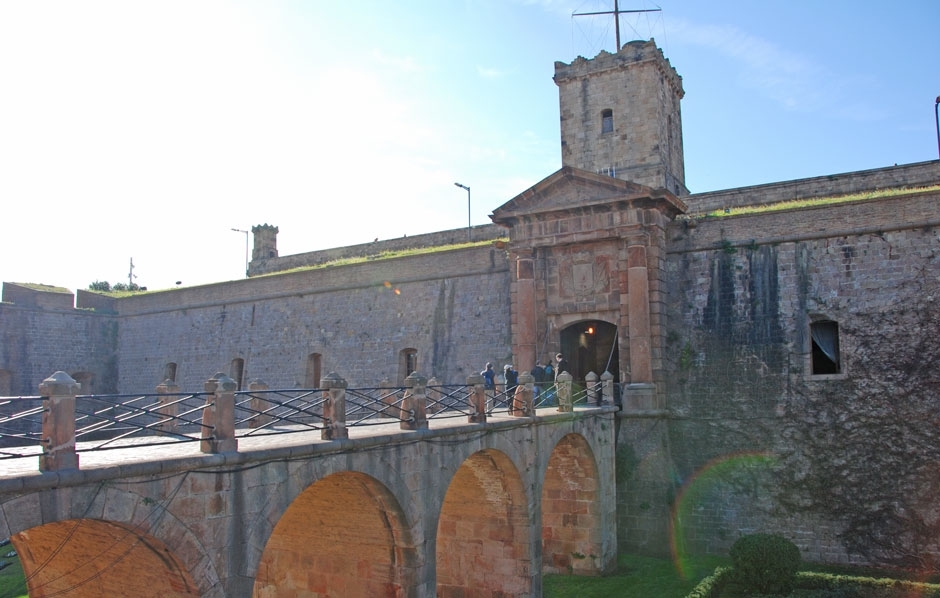 Topografia per al Pla Director del Castell de...